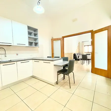 Casa Mazzini Nel Cuore Di Puglia On Line 度假居 加利波利